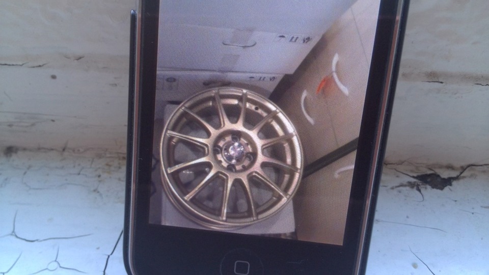 Во дворе на дисках моя серая косатка — Lada Приора хэтчбек, 1,6 л, 2012 ...