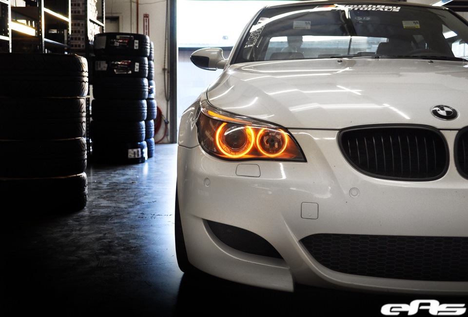 M eyed. BMW e60 глазки. BMW m5 e60 Angel Eyes. BMW m5 e60 глазки. BMW m5 e60 ангельские глазки.