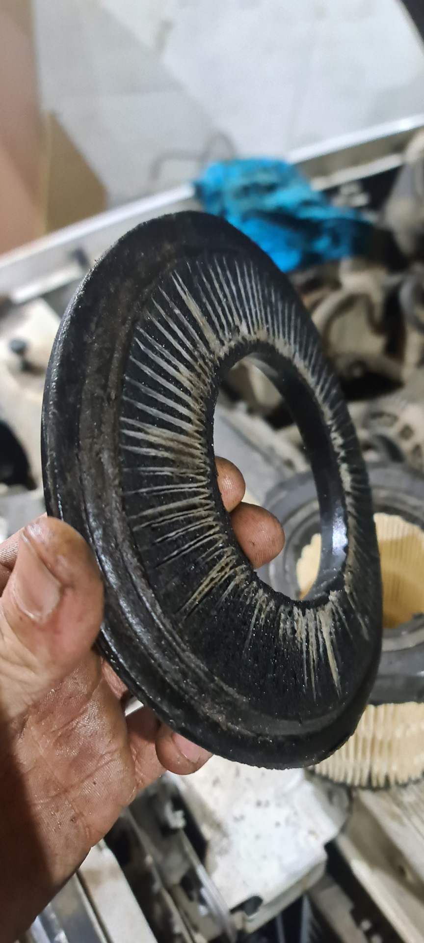 Меняем воздушный фильтр — Ford Explorer (2G), 4 л, 1995 года | запчасти ...