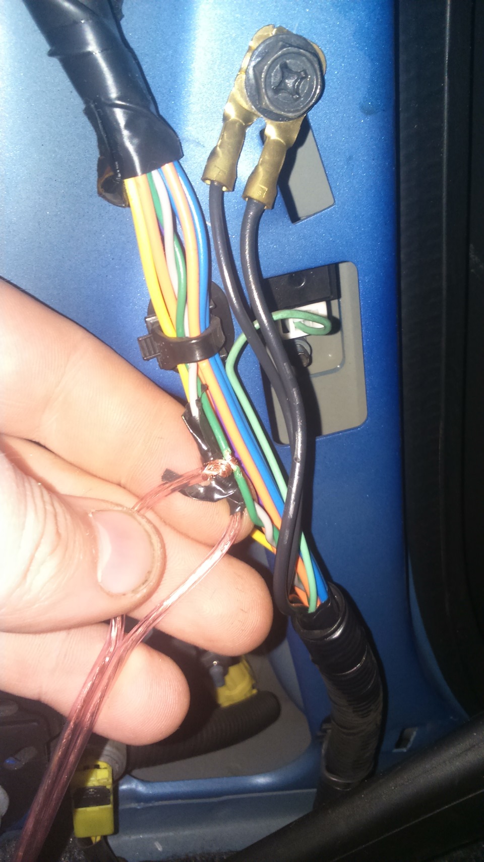 Фото в бортжурнале Nissan Note (1G)