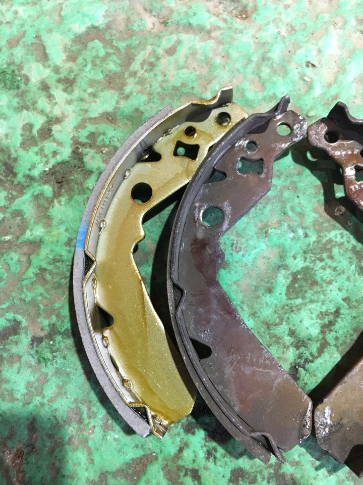 Подкусывал тросик ручника. Пришлось заменить — Daihatsu Mira (L275 ...