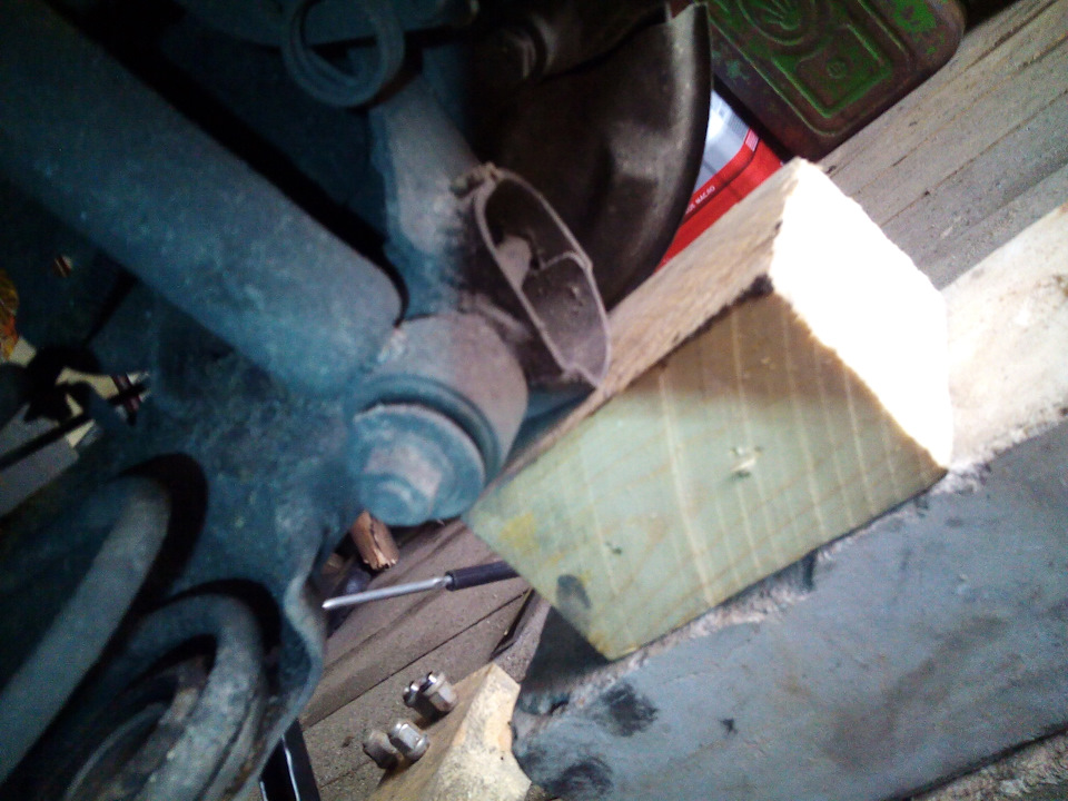 замена буферных резинок на задних амортизаторах — Great Wall M4, 1,5 л ...