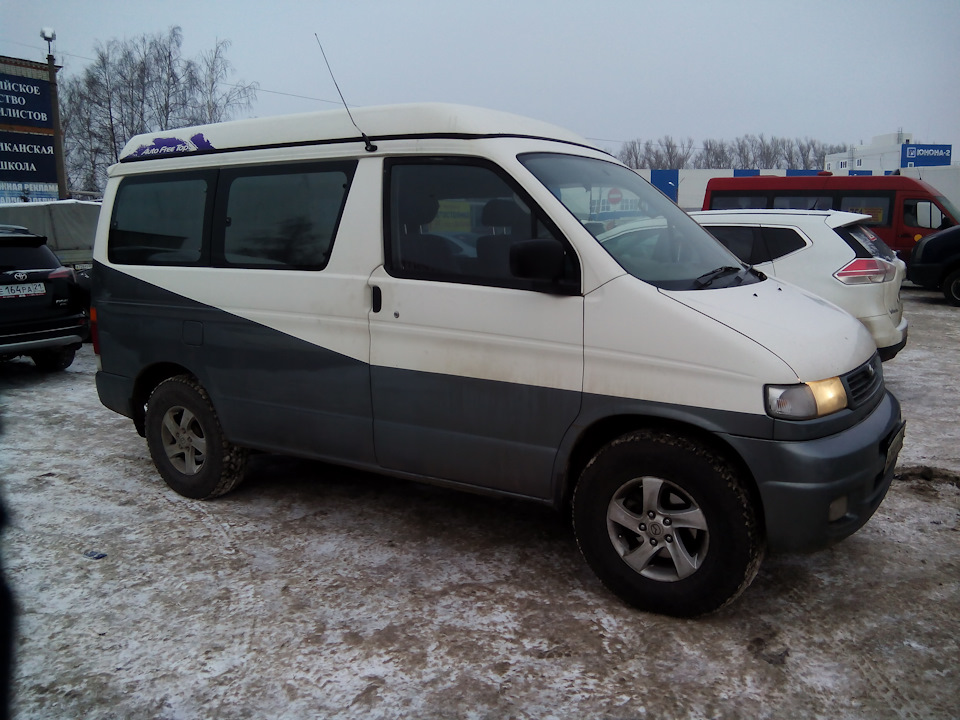 Шины mazda bongo. Мазда Бонго Френди 1996 года. Мазда Бонго Френди параметры дисков. Mazda Bongo Friendee наклейка. Мазда Бонго Френди давление в шинах.