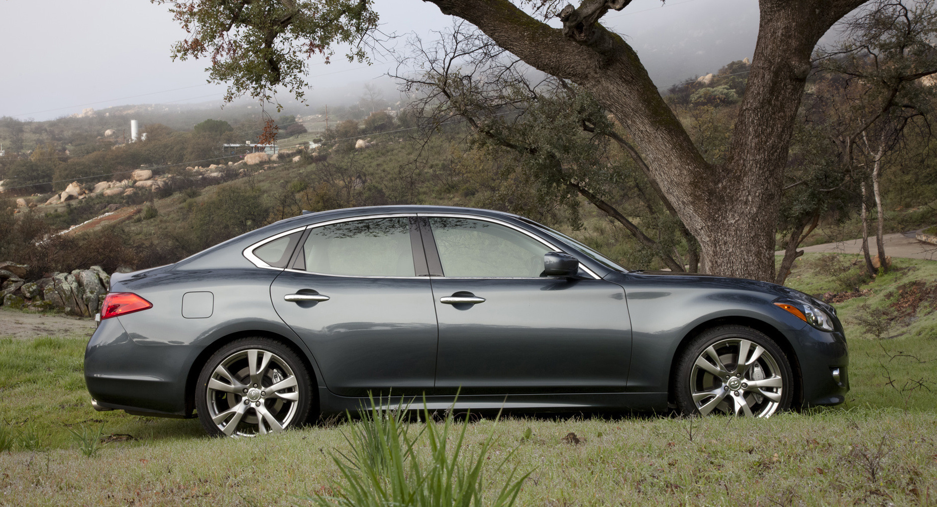 Infiniti m50