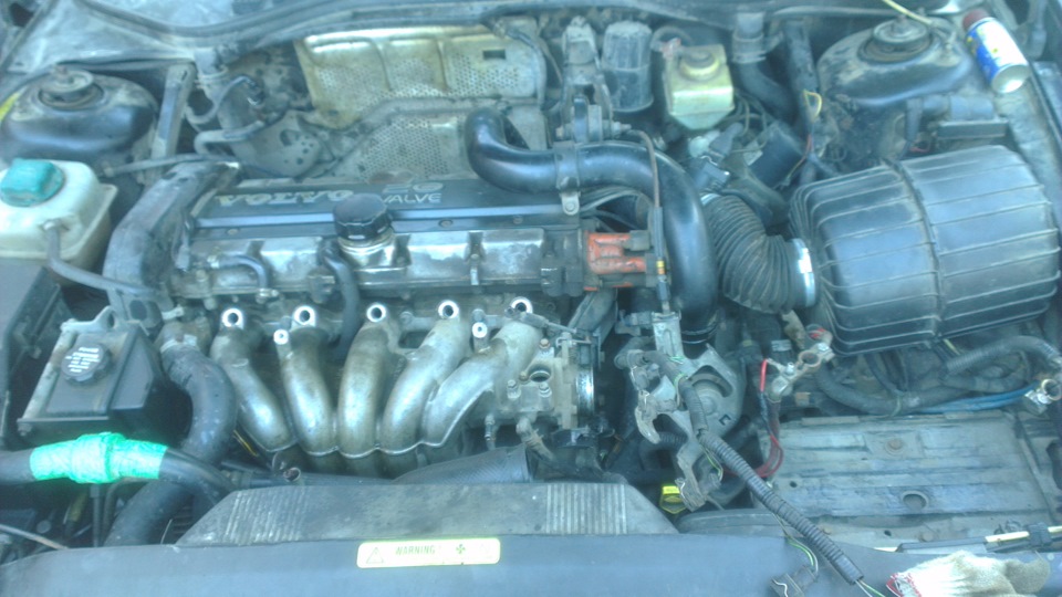 Разборка Впускного коллектора и чистка картерных газов. — Volvo 850, 2 ...