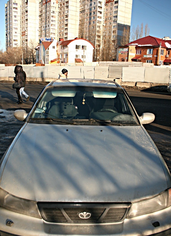 Брызгалки лобового стекла дэу нексия. 92654c8s 960. Брызгалки лобового стекла дэу нексия фото. Брызгалки лобового стекла дэу нексия-92654c8s 960. картинка Брызгалки лобового стекла дэу нексия. картинка 92654c8s 960. В давние-давние времена стояли в этой тачке веерные форсунки. Я почти сразу сменил штатные струйные форсунки, потому что они – фуфло. Веерные форсунки распыляют жидкость по стеклу гораздо лучше.