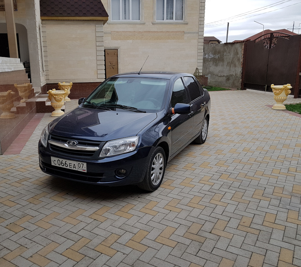 Такая корова самому нужна! — Lada Гранта (1G), 1,6 л, 2014 года ...