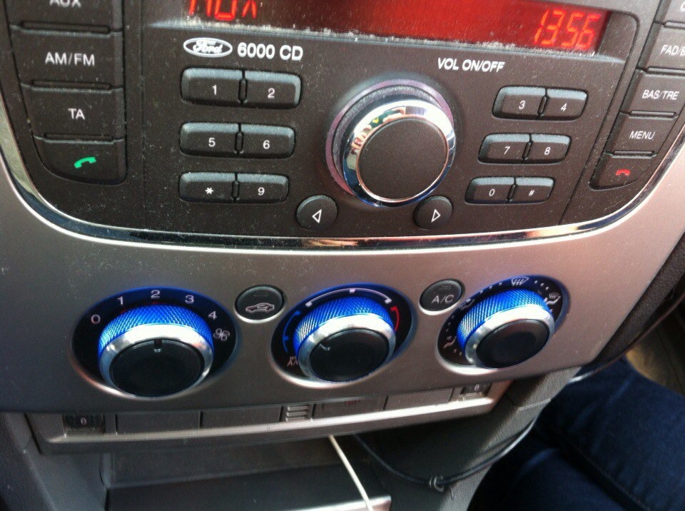 Ручки кондиционера — Ford Focus Hatchback II, 1,6 л, 2011 года ...
