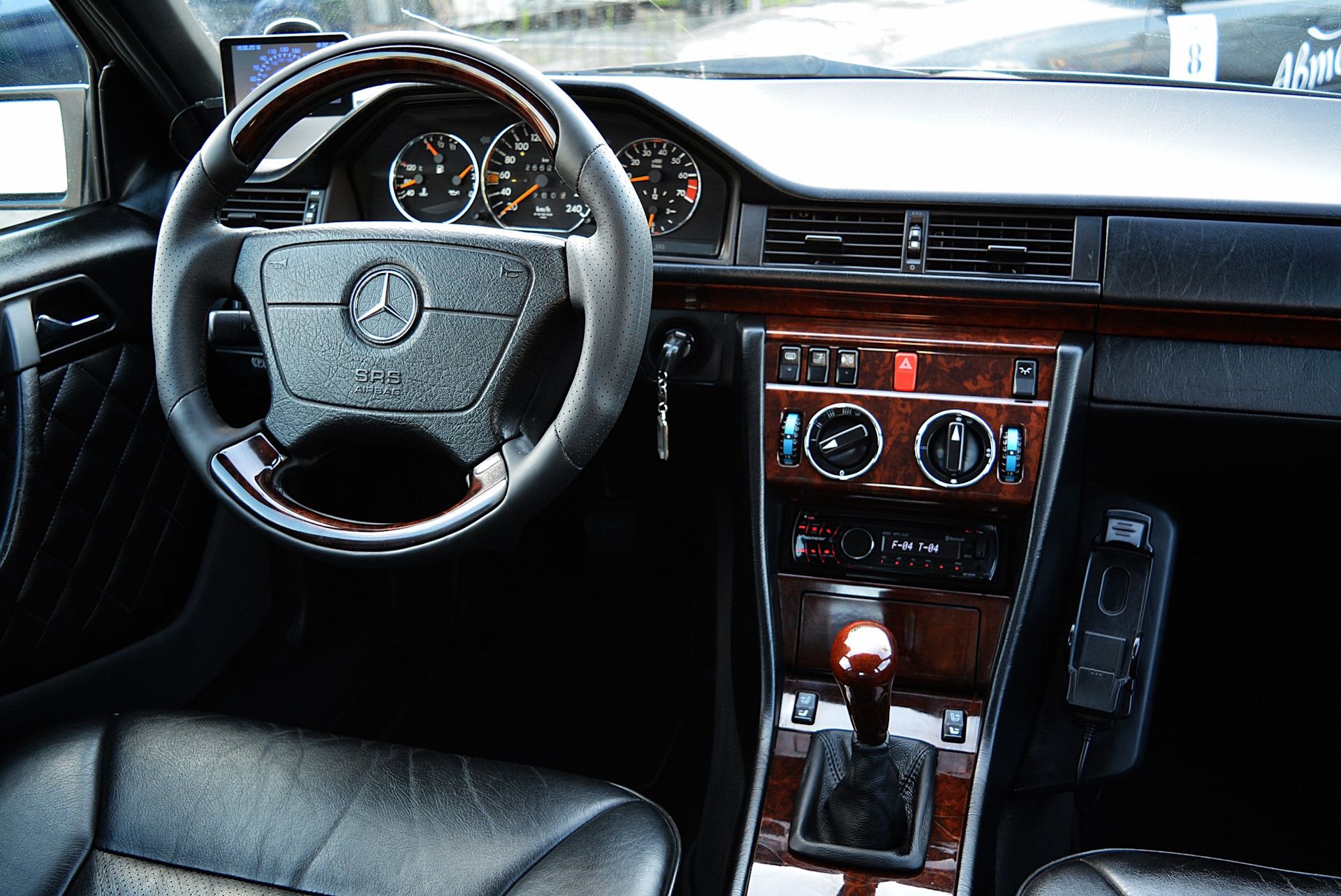 Ищу телефон и базу — Mercedes-Benz E-class (W124), 3 л., 1990 года ...