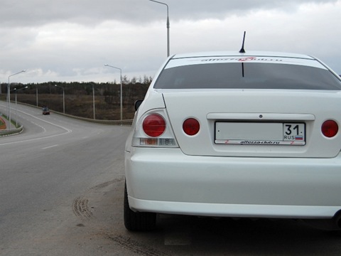 whitewashing headlights - Toyota Altezza 20 l 1999