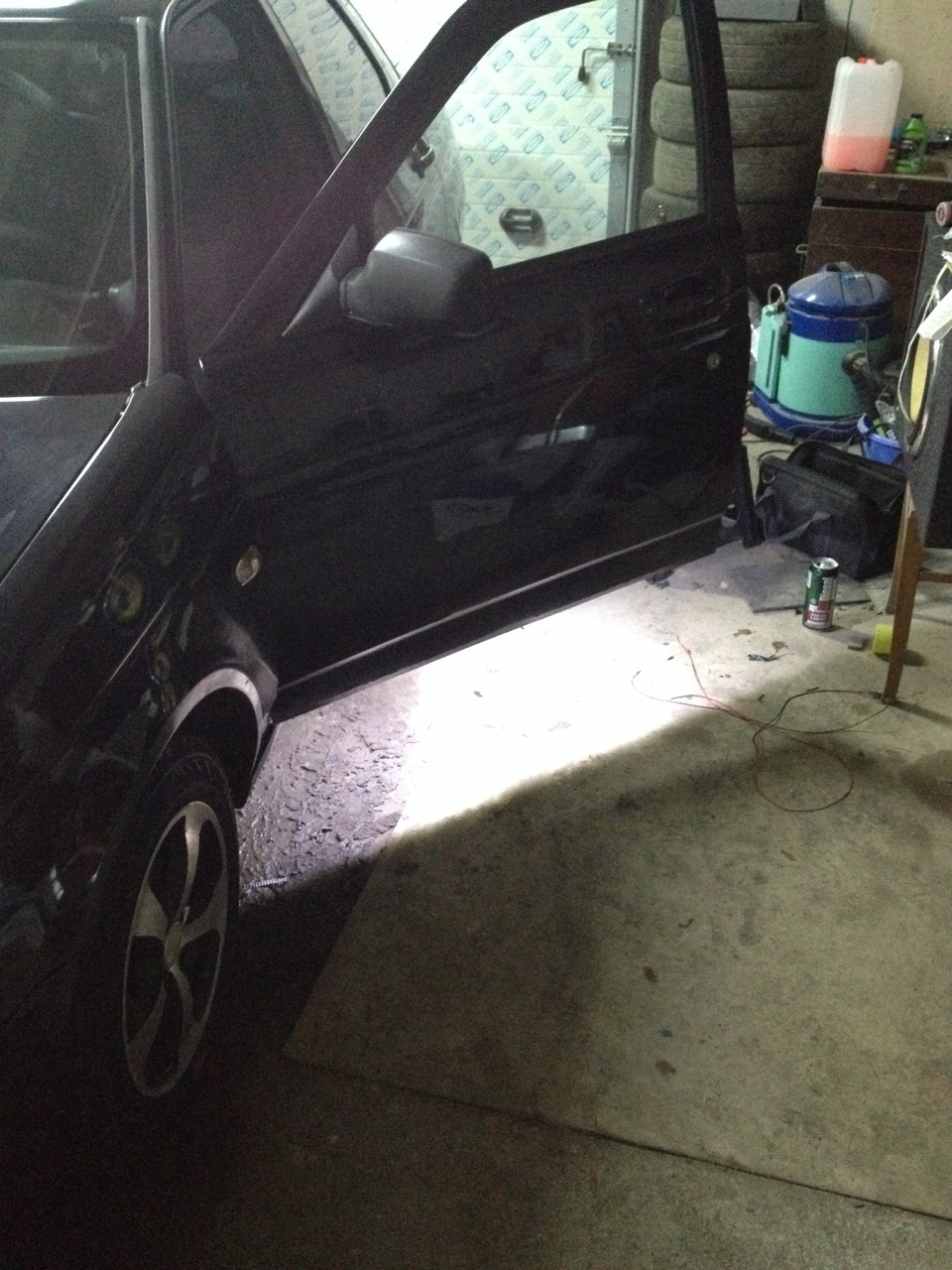 Вежливая подсветка дверей. Part I — Lada Приора седан, 1,6 л, 2008 года ...