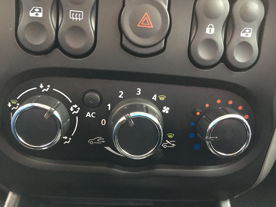 Фото в бортжурнале Nissan Almera V (G11/15)