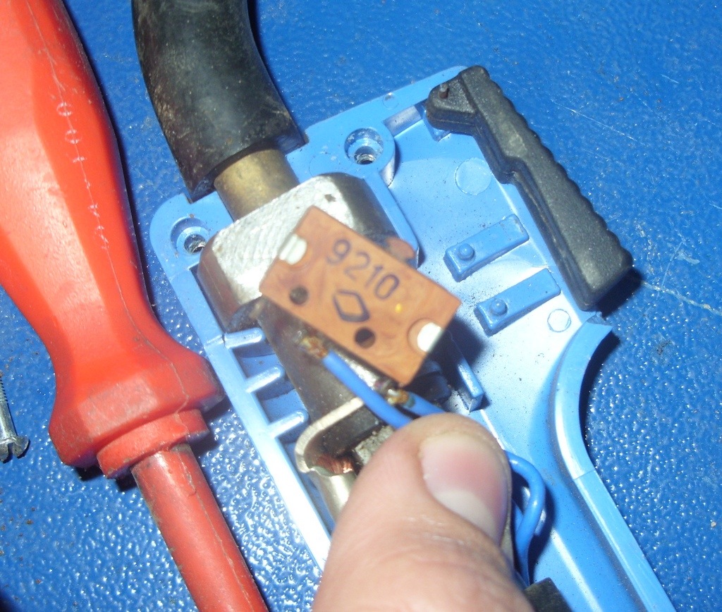 кнопка для горелки mig. кнопка включения сварочного аппарата ресанта 220. кнопка сварочного с1353рв 16/150а. выключатель сварки 25а 250в. кнопка сварочная.