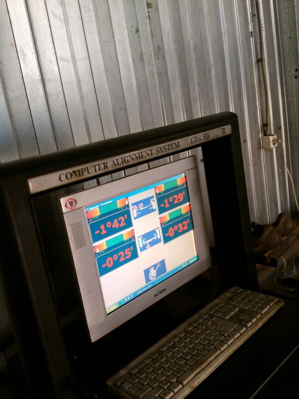 Правильный — Неправильный развал — схождение. — Audi A6 (C4), 2,5 л ...