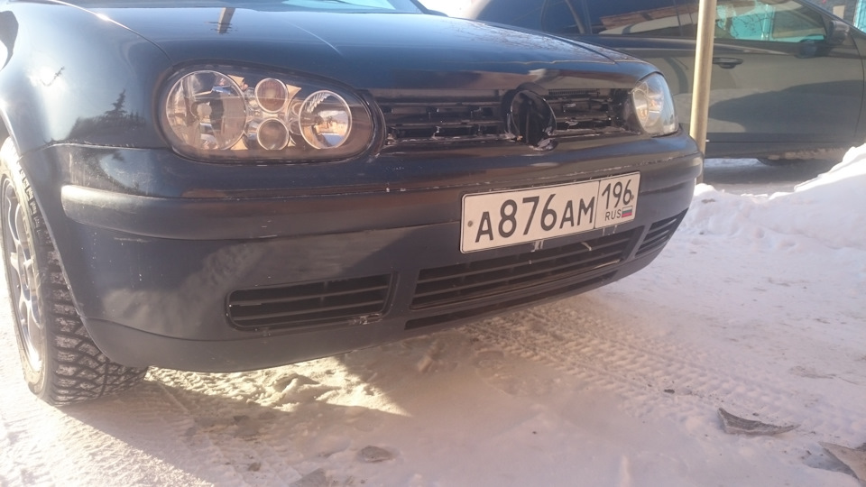 Решетки в бампер гольф 4 — Volkswagen Golf Mk4, 1,6 л, 2000 года ...