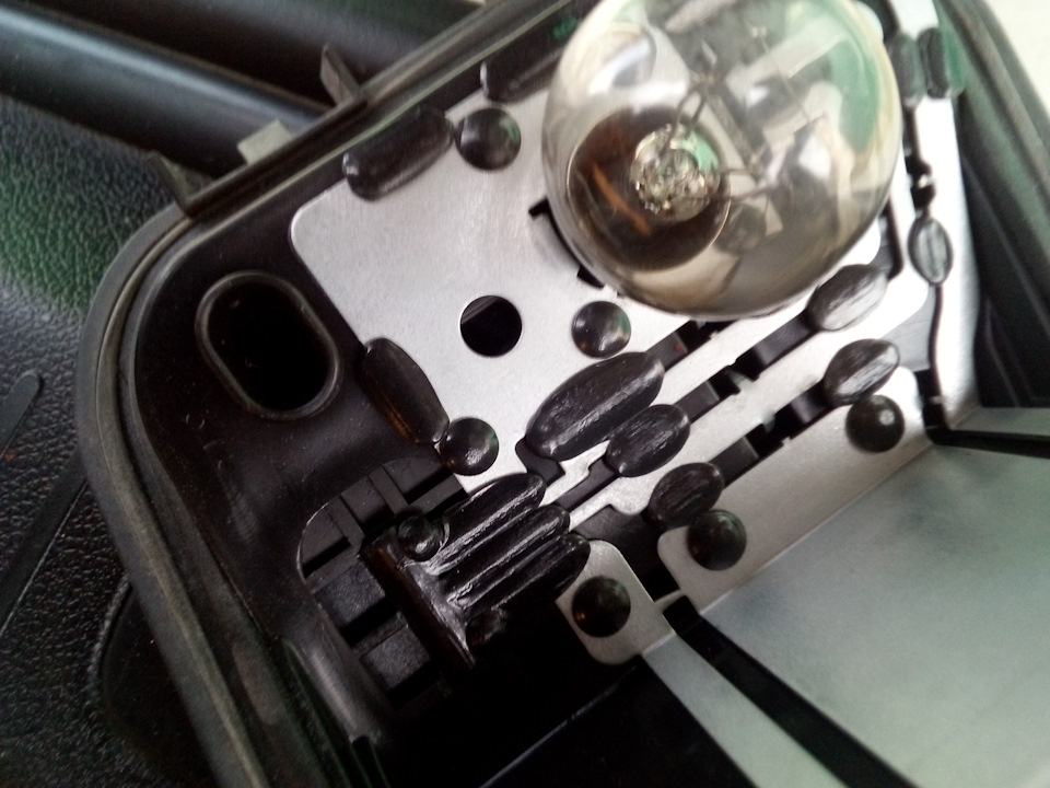 Масса стоп сигналов — Renault Fluence, 1,6 л, 2011 года | своими руками ...