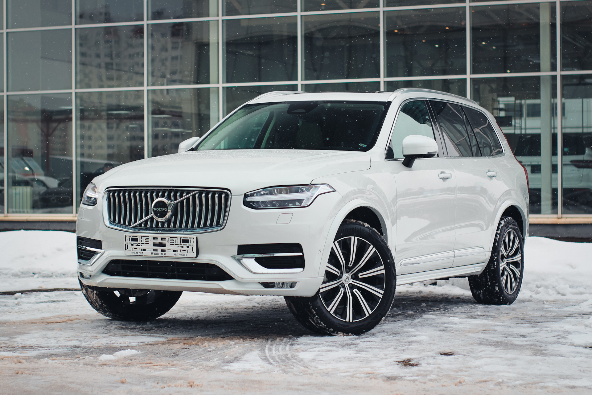 Параллельный ввоз: Volvo XC90 прибыли в Россию. Сколько стоят и чем  отличаются? — DRIVE2