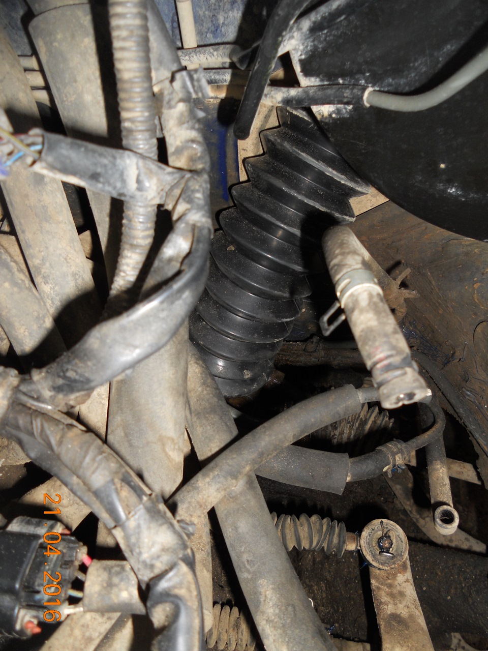 замена сальника рулевой рейки — Toyota RAV4 (I), 2 л, 1998 года ...