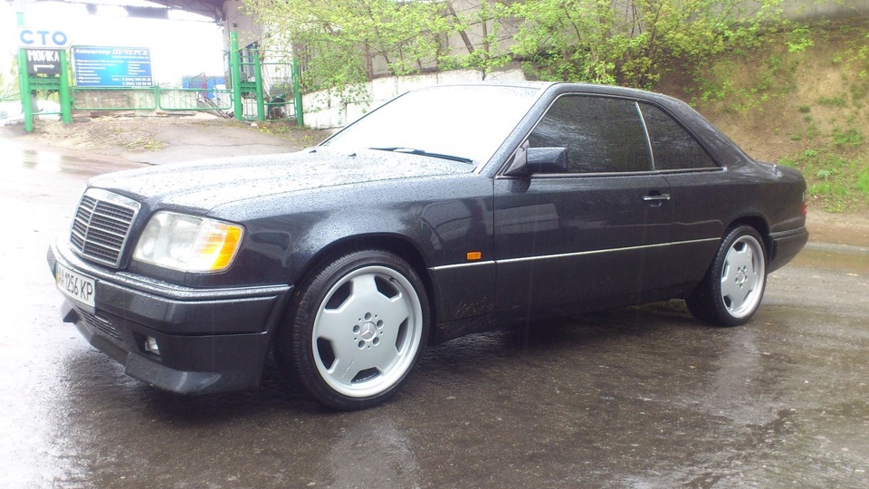 Мерседес w124 желтый