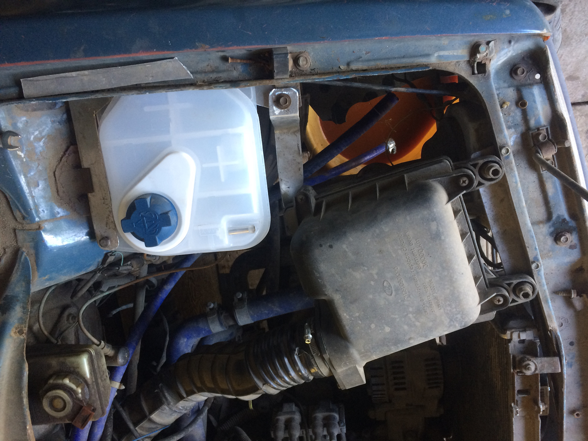 Бачок ауди, сдвоенный вентилятор нива, датчик опель + печка — Москвич ...