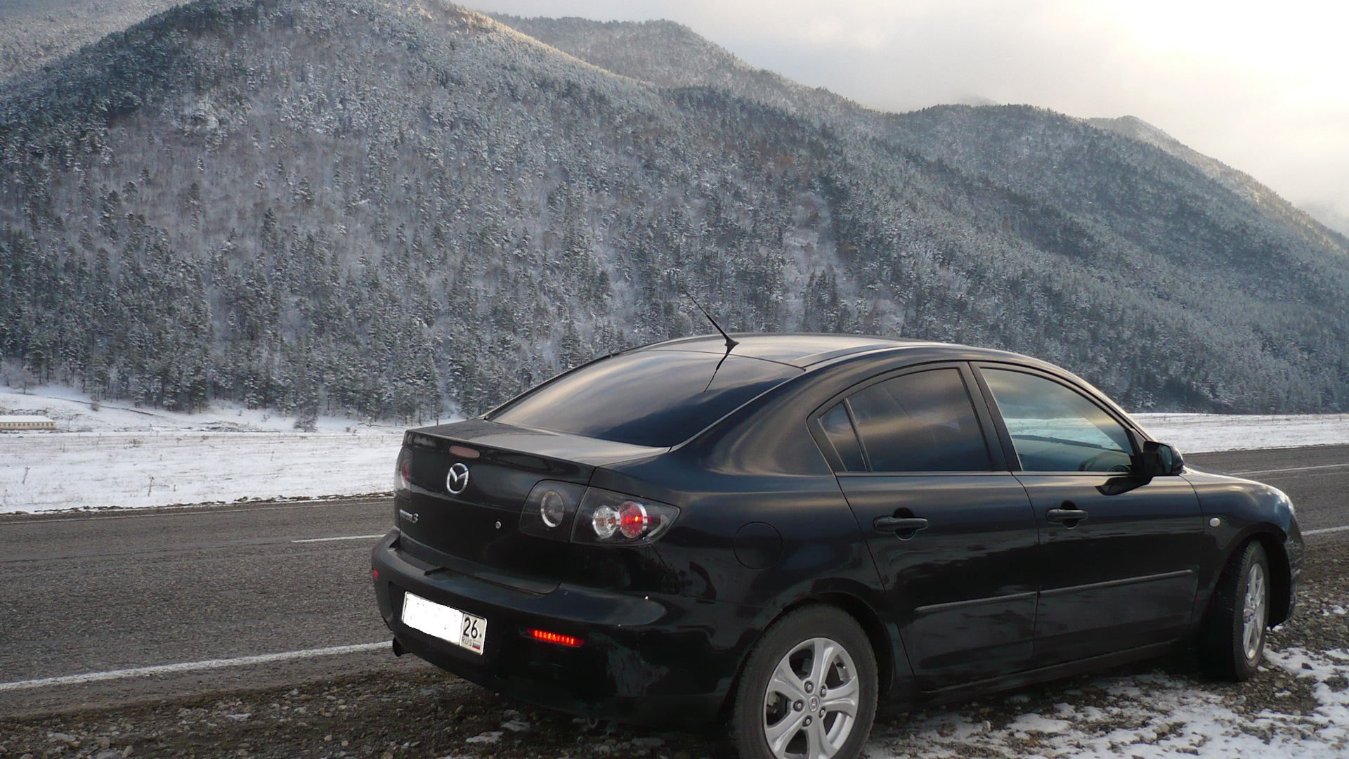 Mazda 3 drive. Мазда 3 седан 2008. Мазда 3 черная седан зимой. Мазда 3 2008 черная. Мазда 3 1 поколение.