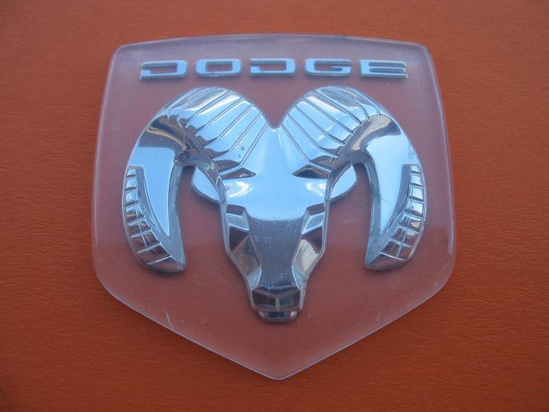 Dodge Ram логотип есть динозавра