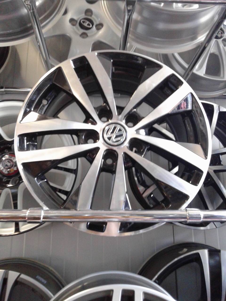 какие брать? — Volkswagen Polo Sedan, 1,6 л, 2011 года | колёсные диски ...