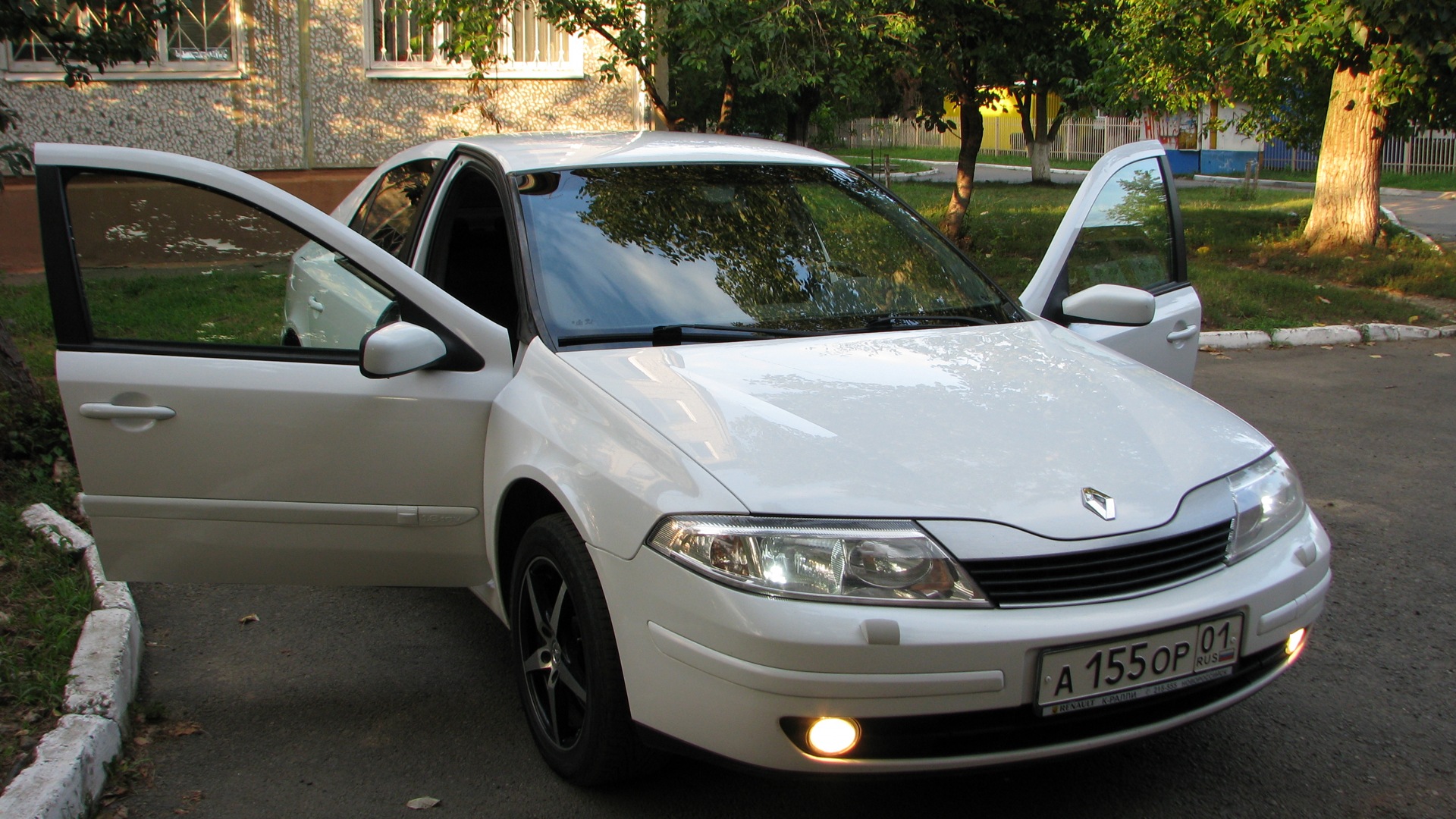 Renault Laguna II 1.8 бензиновый 2003 | *White Star* ♫sq на DRIVE2