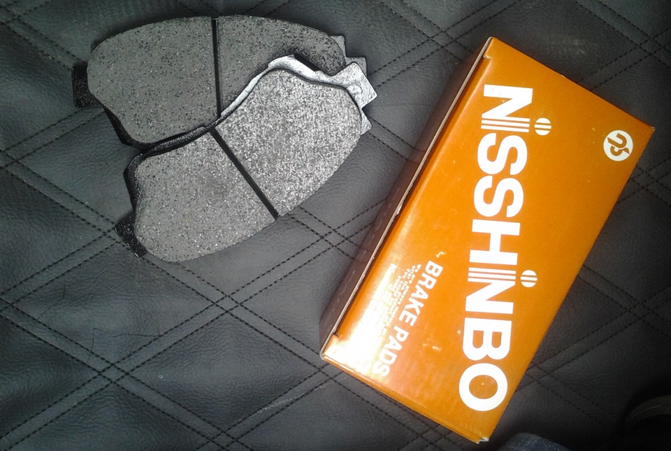 Проточка тормозных дисков на токарном станке и замена тормозных колодок ...