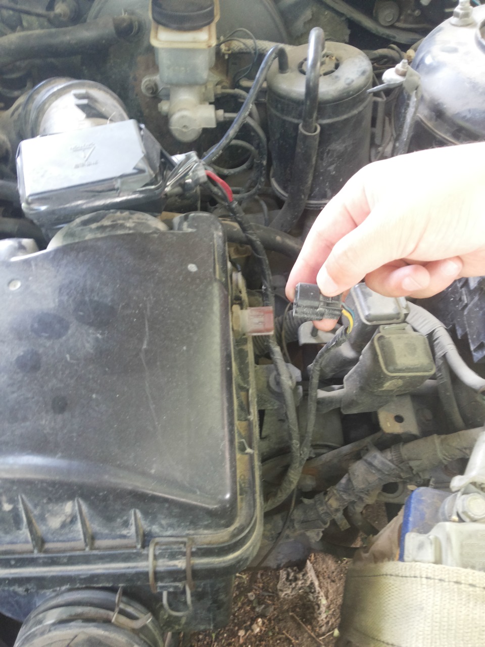 Чистка дроссельной заслонки — Mazda 626 IV (GE), 1,8 л, 1995 года ...