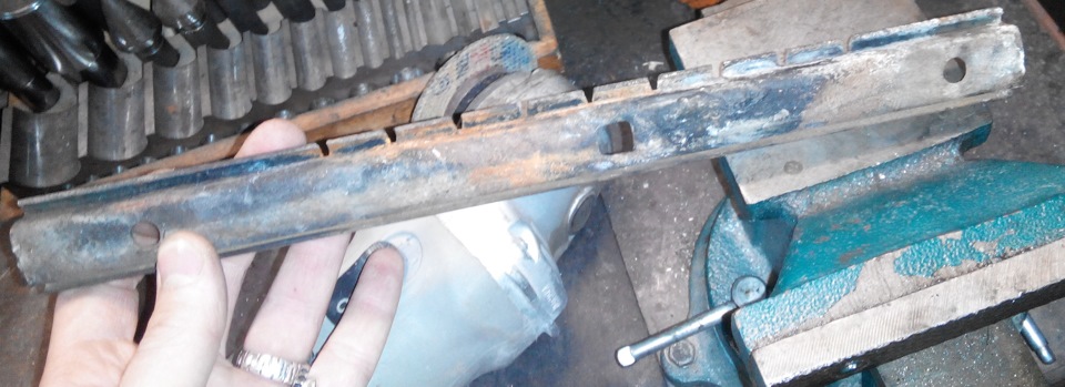 Пробило колесо — Hyundai Galloper, 3 л, 1994 года | поломка | DRIVE2