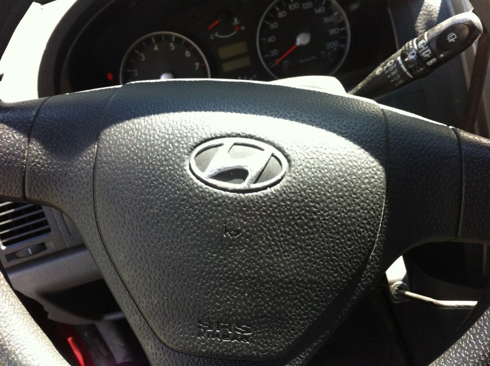 Значок Хендай — Hyundai Getz, 1,3 л, 2003 года | просто так | DRIVE2
