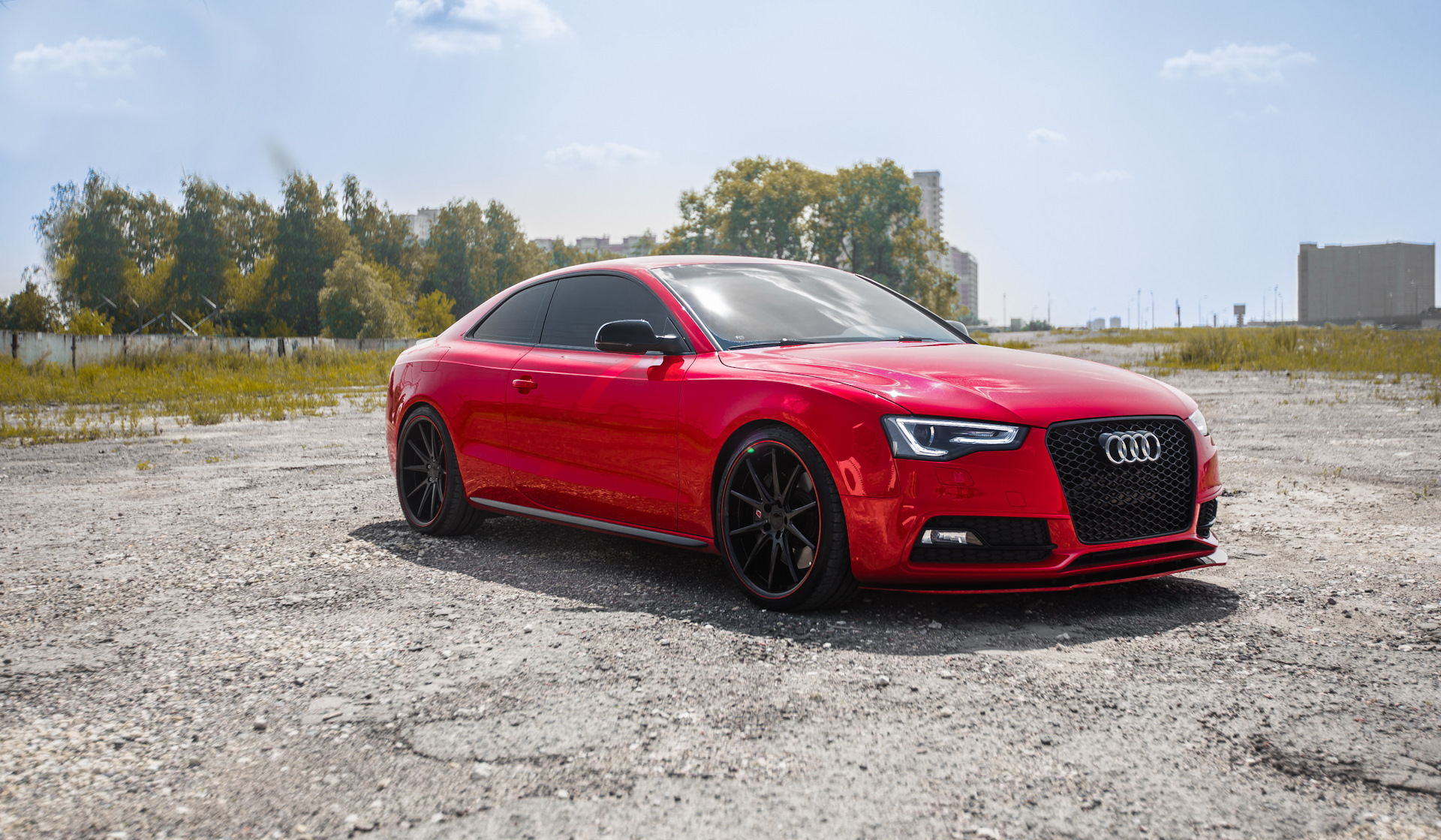 Audi rs5 Red