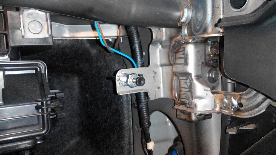 Свет в бардачке. — DRIVE2