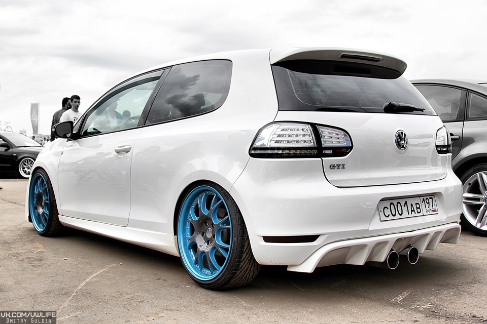 VW Golf 5 GTI Р±РµР»С‹Р№