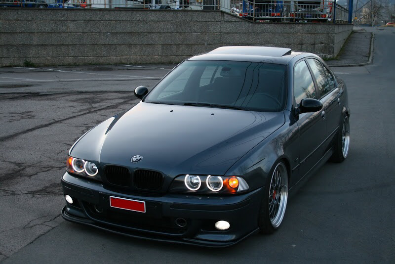 BMW 5 Series e39 Black