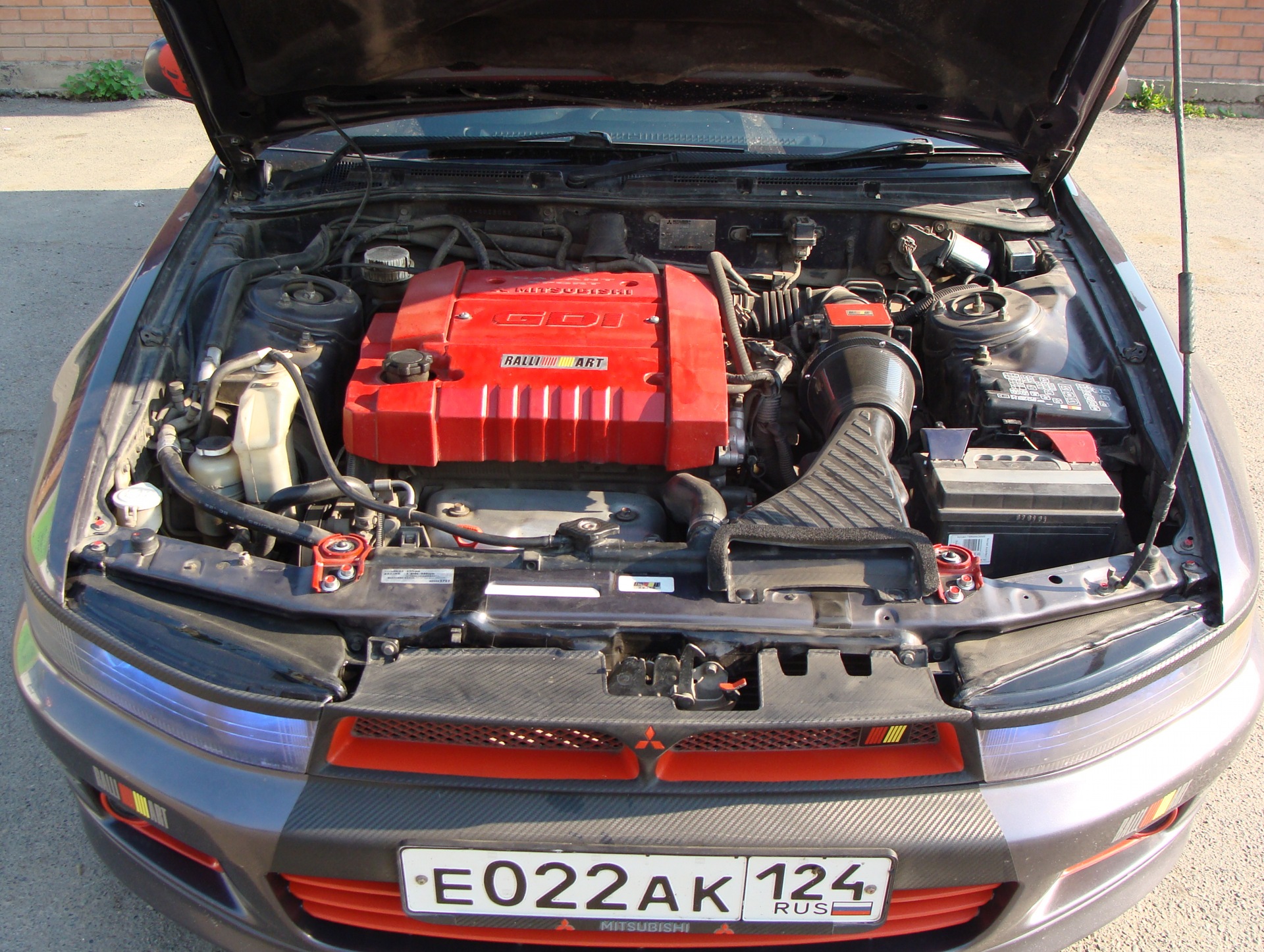 Двигатель мицубиси галант. Mitsubishi Galant 2.5 мотор. Галант 8 2.5 мотор. Vr4 Mitsubishi двигатель. Галант 8 мотор.