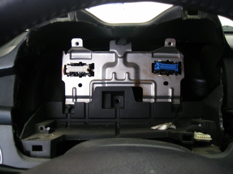 Замена лампочки щитка приборов. — Mitsubishi Airtrek, 2,4 л, 2002 года ...