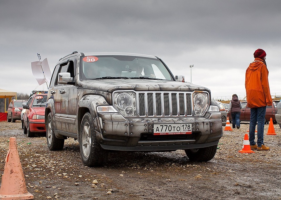 Фото в бортжурнале Jeep Cherokee (KK). Запчасти на фото: T0178