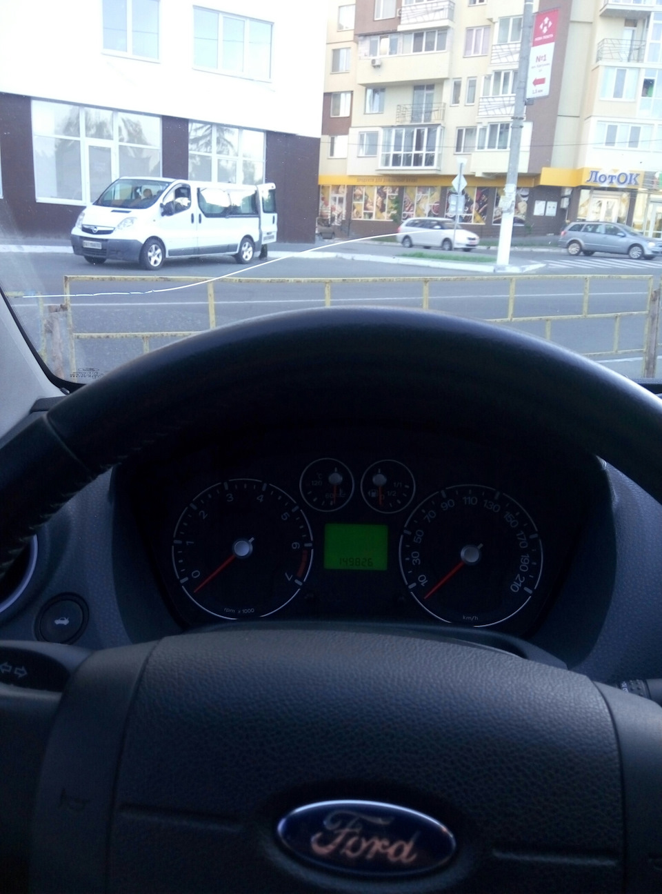 Трещина на лобовом стекле( — Ford Fiesta (Mk V), 1,4 л, 2007 года ...