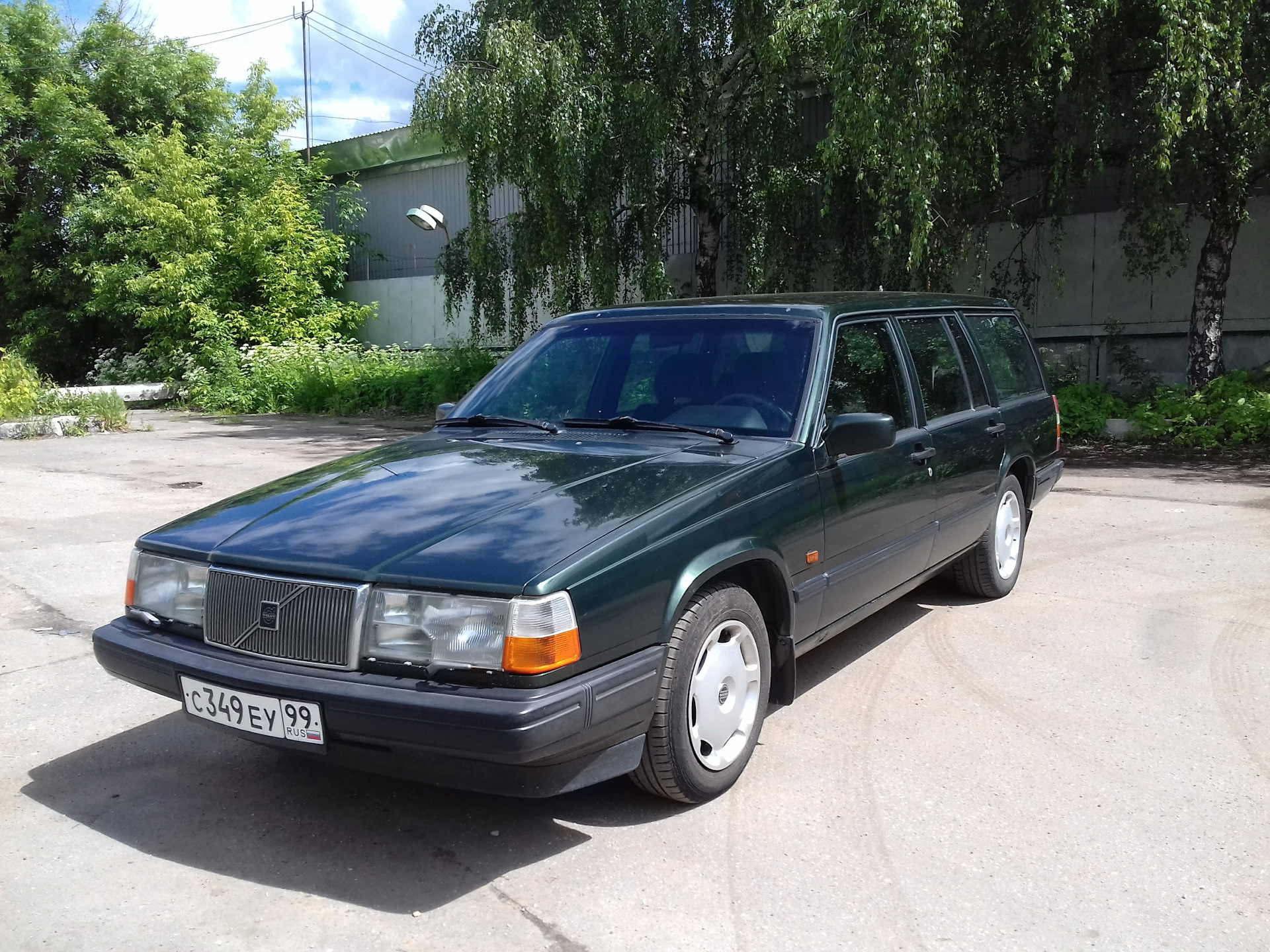 Volvo 940. Вольво 940 зеленая. Новая Volvo 940. Volvo 940 спереди. Вольво 940 2002.