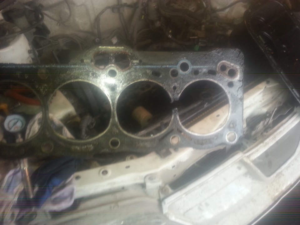 прогорела прокладка под башкой — Toyota Carina (7G), 1,5 л, 1999 года ...