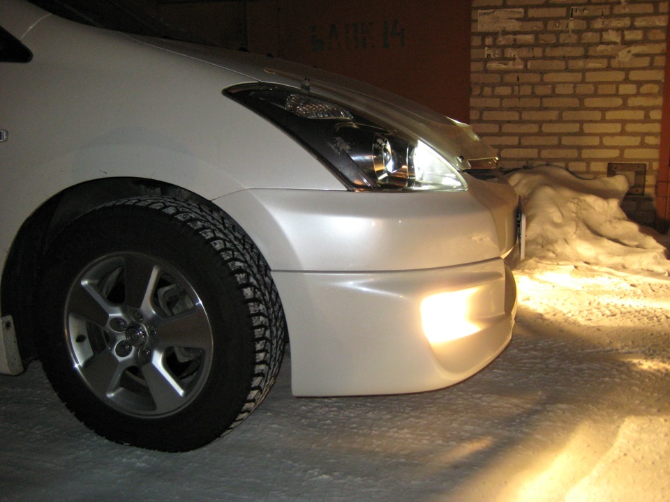 Koito Whitebeam ver. III — Toyota Wish (AE10), 1,8 л, 2005 года ...