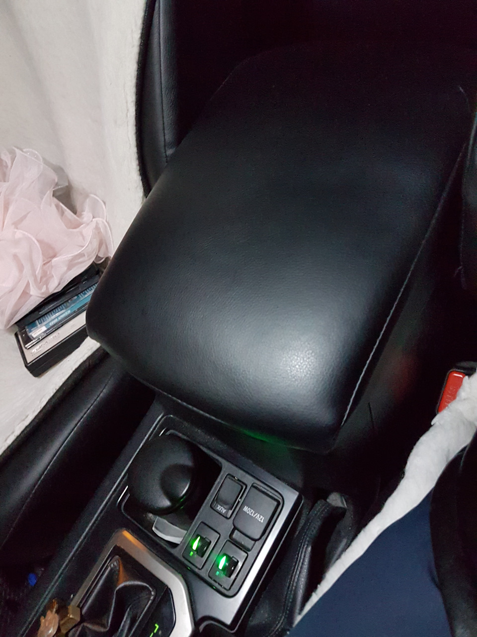 органайзер в подлокотник — Toyota Land Cruiser Prado 150-series, 2,7 л ...