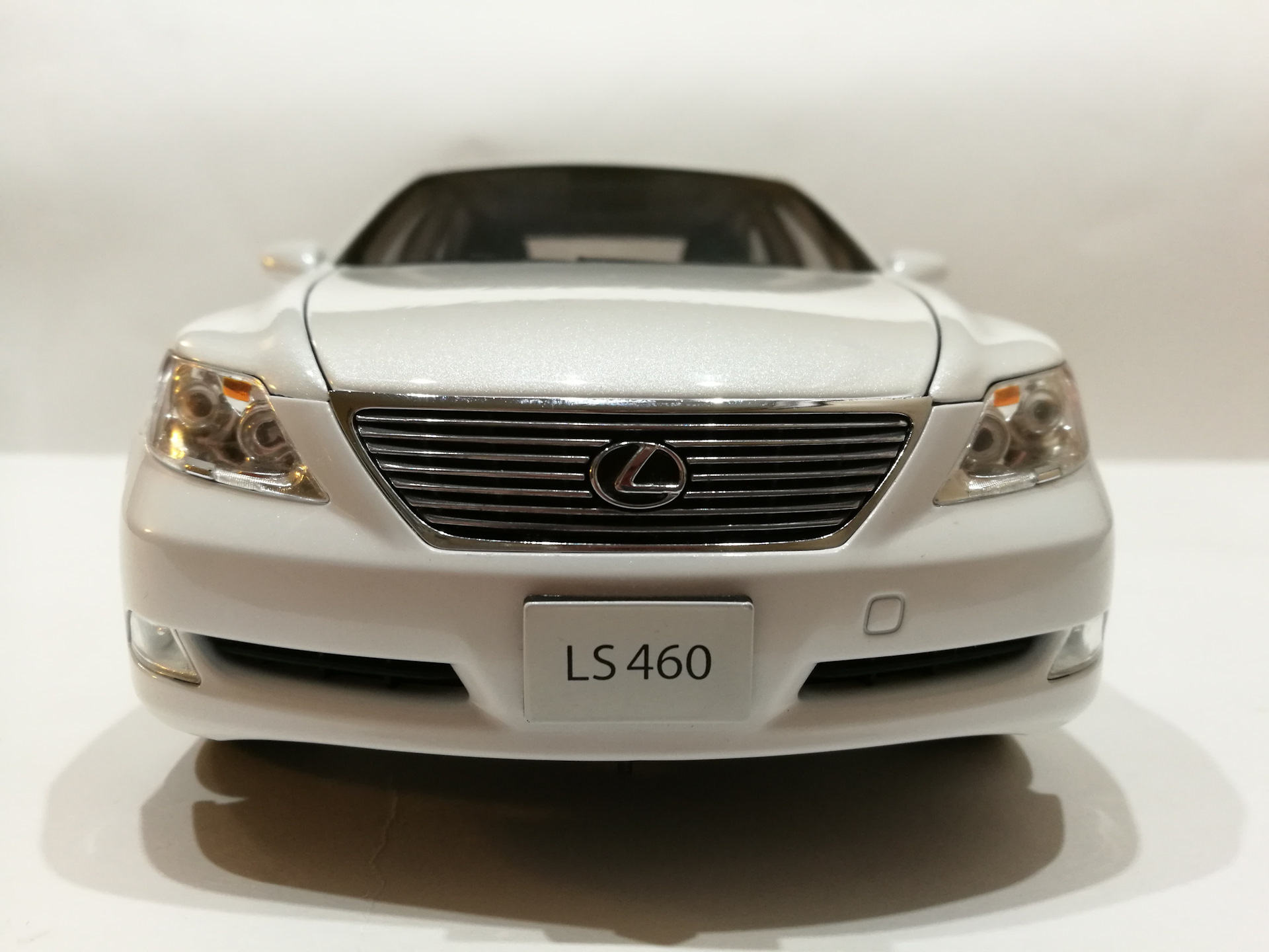 Lexus LS 460 от Norev 1:18 — Сообщество «Масштабные Модели» на DRIVE2