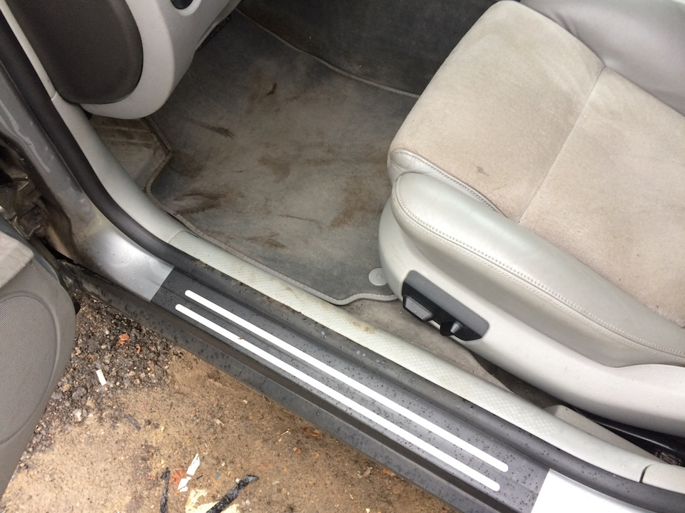 Дошли руки отмыть салон после горе-сервиса) — Volkswagen Passat B5, 2,8 ...