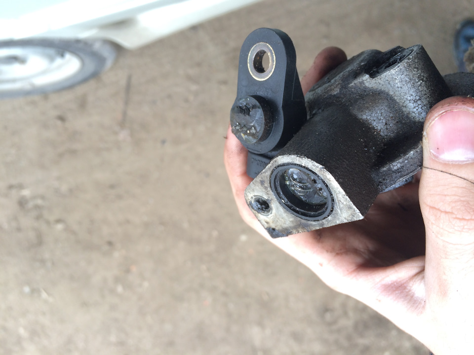 Осевой люфт распредвала — Lada 2115, 1,5 л, 2005 года | своими руками ...