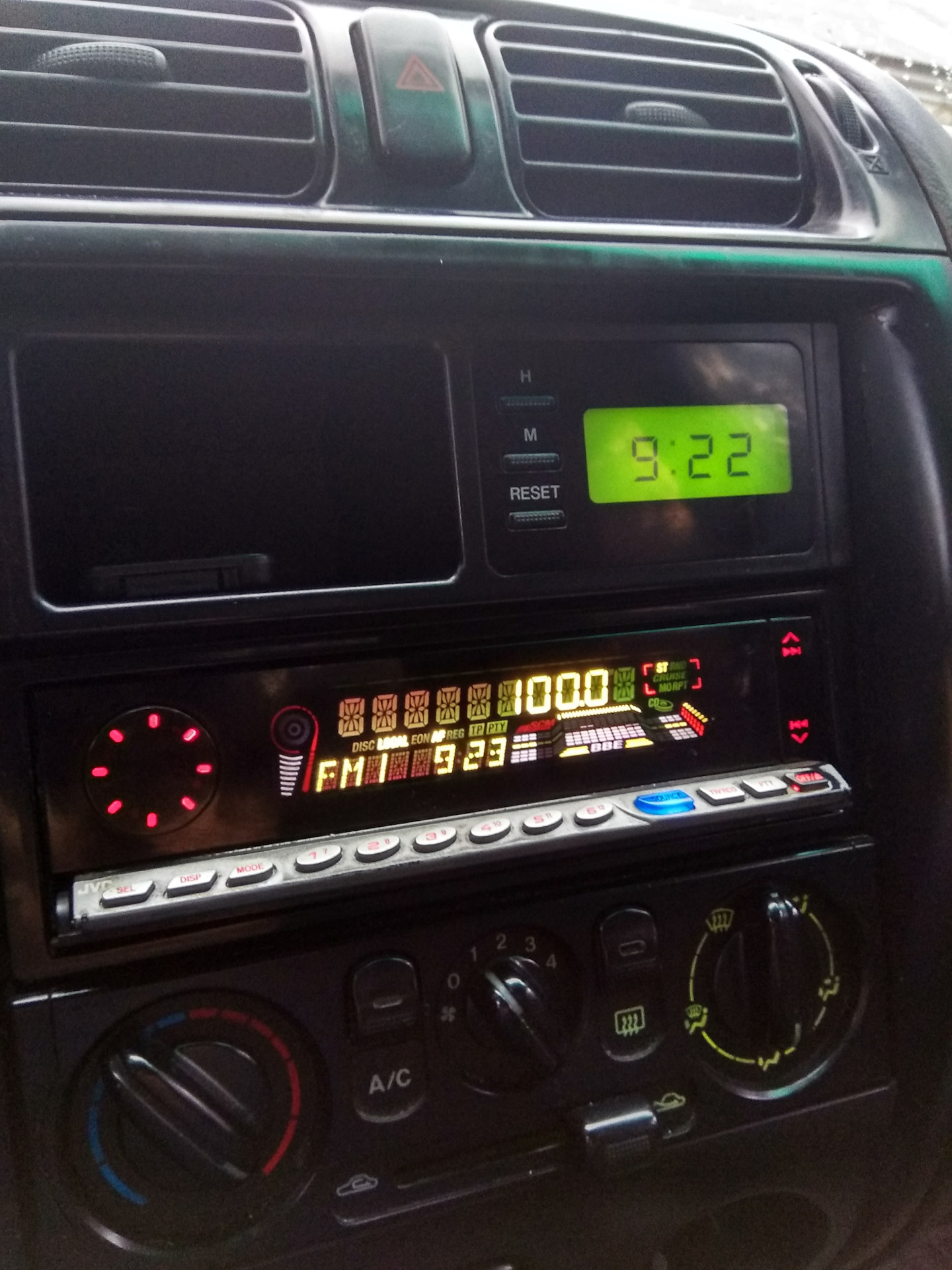 Купил FM-модулятор — Mazda 626 V (GF), 1,8 л, 1998 года | аксессуары |  DRIVE2