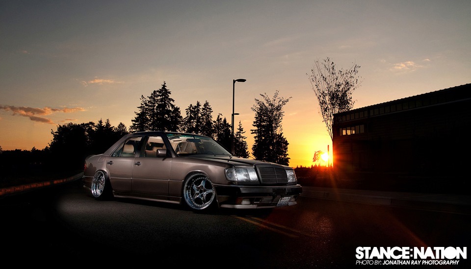 Mercedes Benz w124 stance