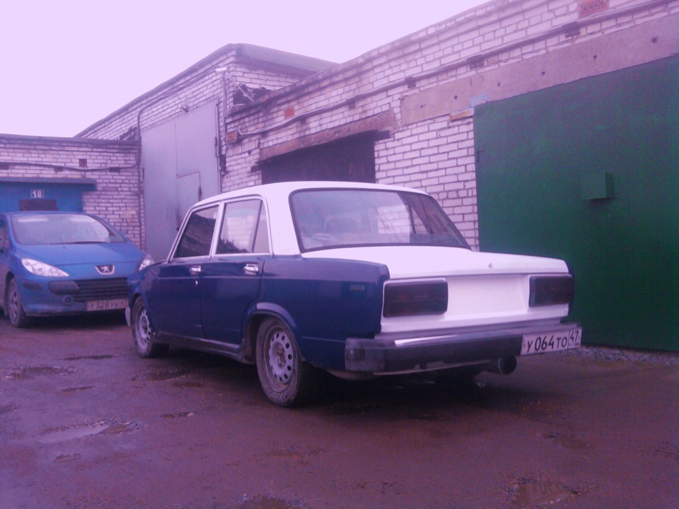 Покрытие верхней части машины жидкой резиной Plasti Dip (белый матовый ...